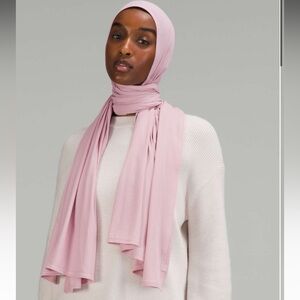 Brand new Lululemon scarf-style hijab